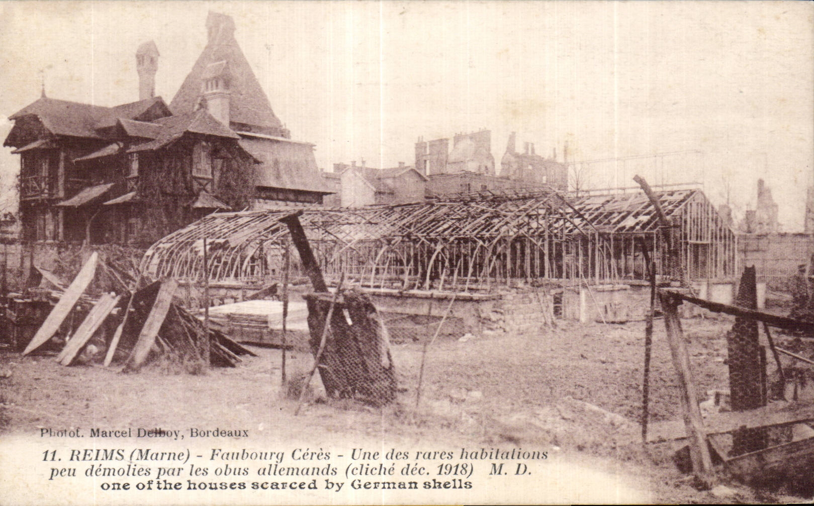 CPA Reims Faubourg Ceres Une des rares habitations peu demolies par les obus allemands