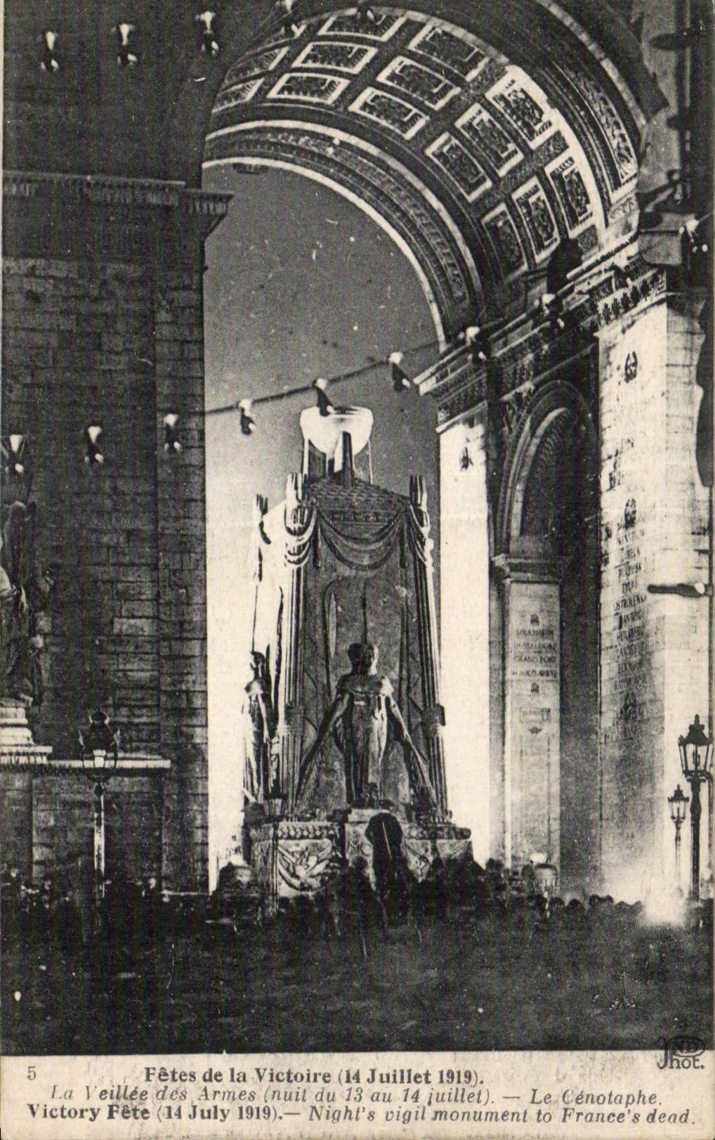 Paris - Fetes de la Victoire - 14 Juillet 1919 - Militaria - Le Cenotaphe - CPA 