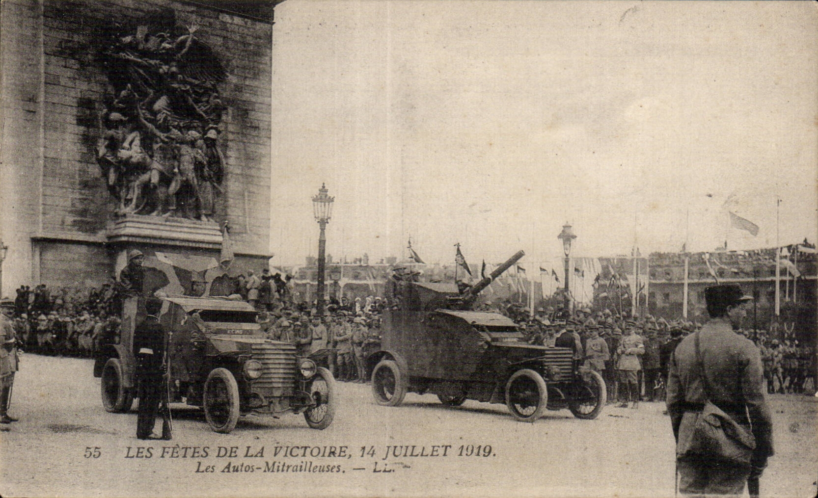 Les Fêtes de la Victoire, 14 juillet 1919 — Les Autos-Mitrailleuses — L.L.