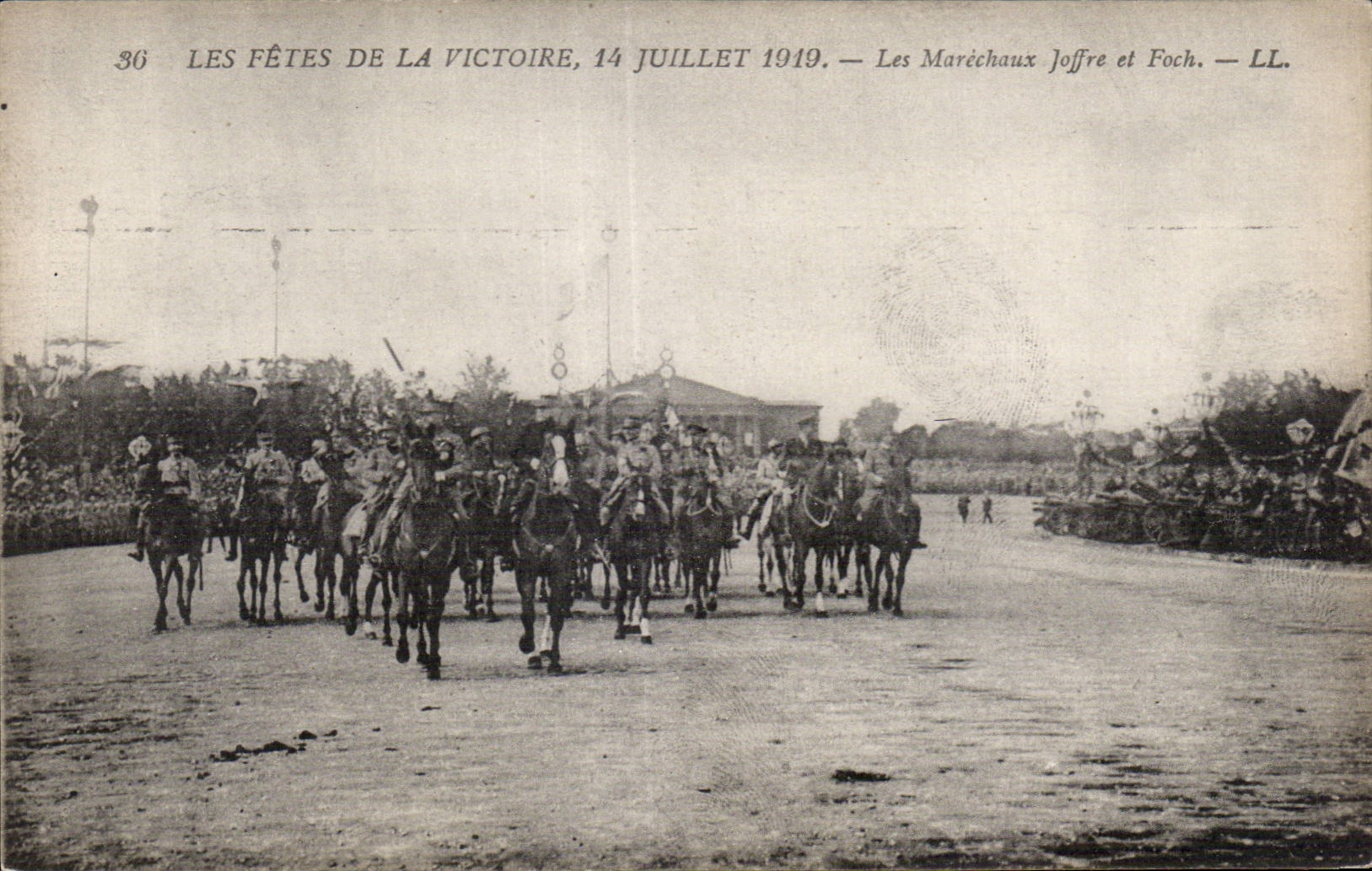 Paris - Fetes de la Victoire - 14 Juillet 1919 - Joffre et Foch Concorde - CPA 