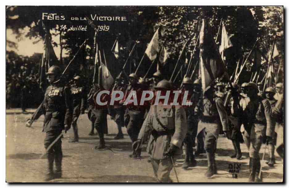 CPA Militaria Paris Fetes de la victoire 14 juillet 1919 