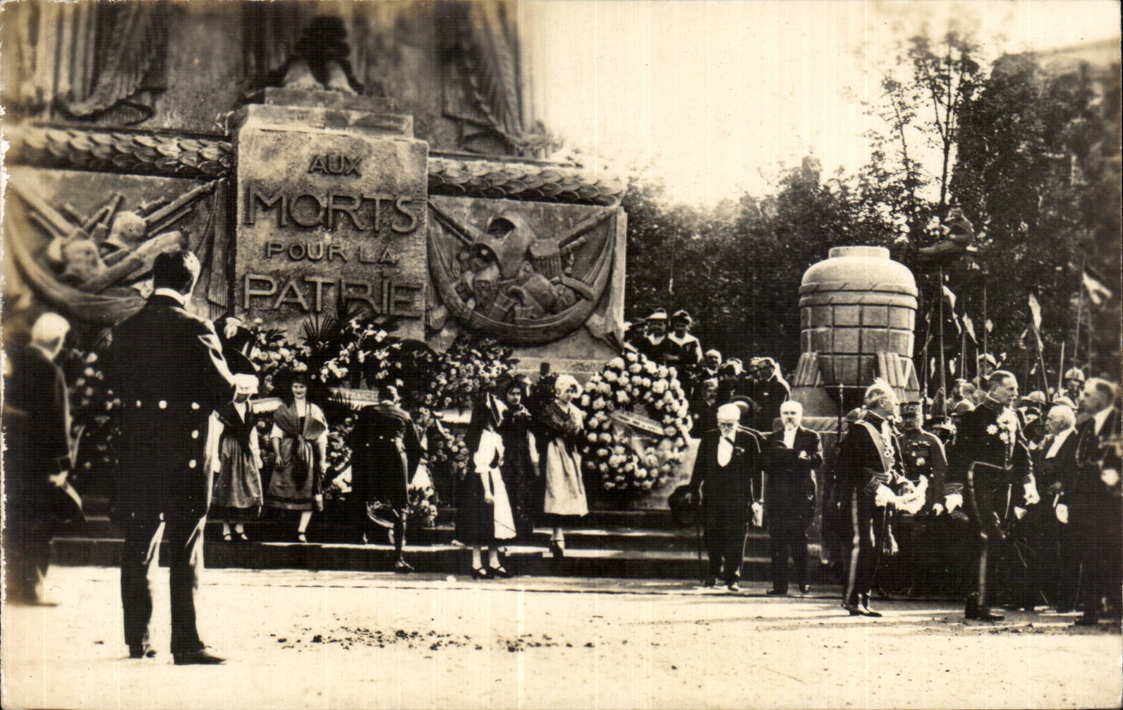 CPA Militaria Paris Fetes de la victoire du 14 juillet 1919 