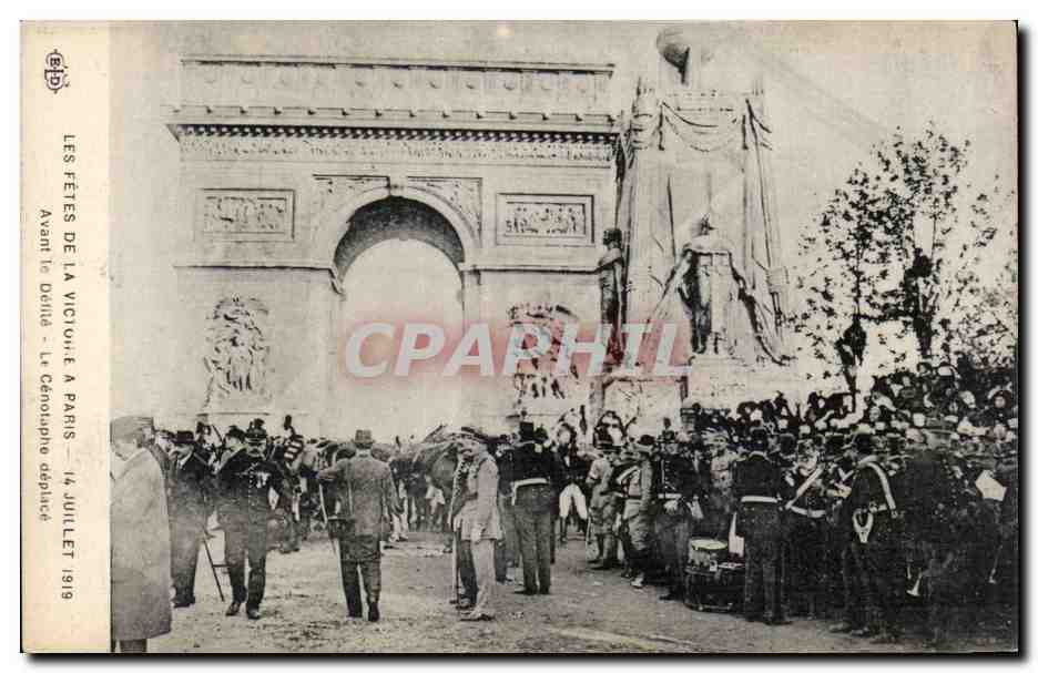 Les Fêtes de la Victoire à Paris — Avant le Défilé — 14 Juillet 1919 — Éditeur Le Délèy