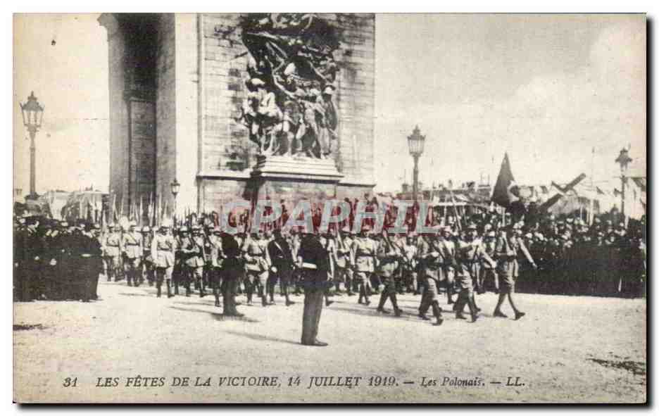 CPA Militaria Revue du 14 juillet 1917 Les Polonais poland Polska Pologne Arc de triomphe 