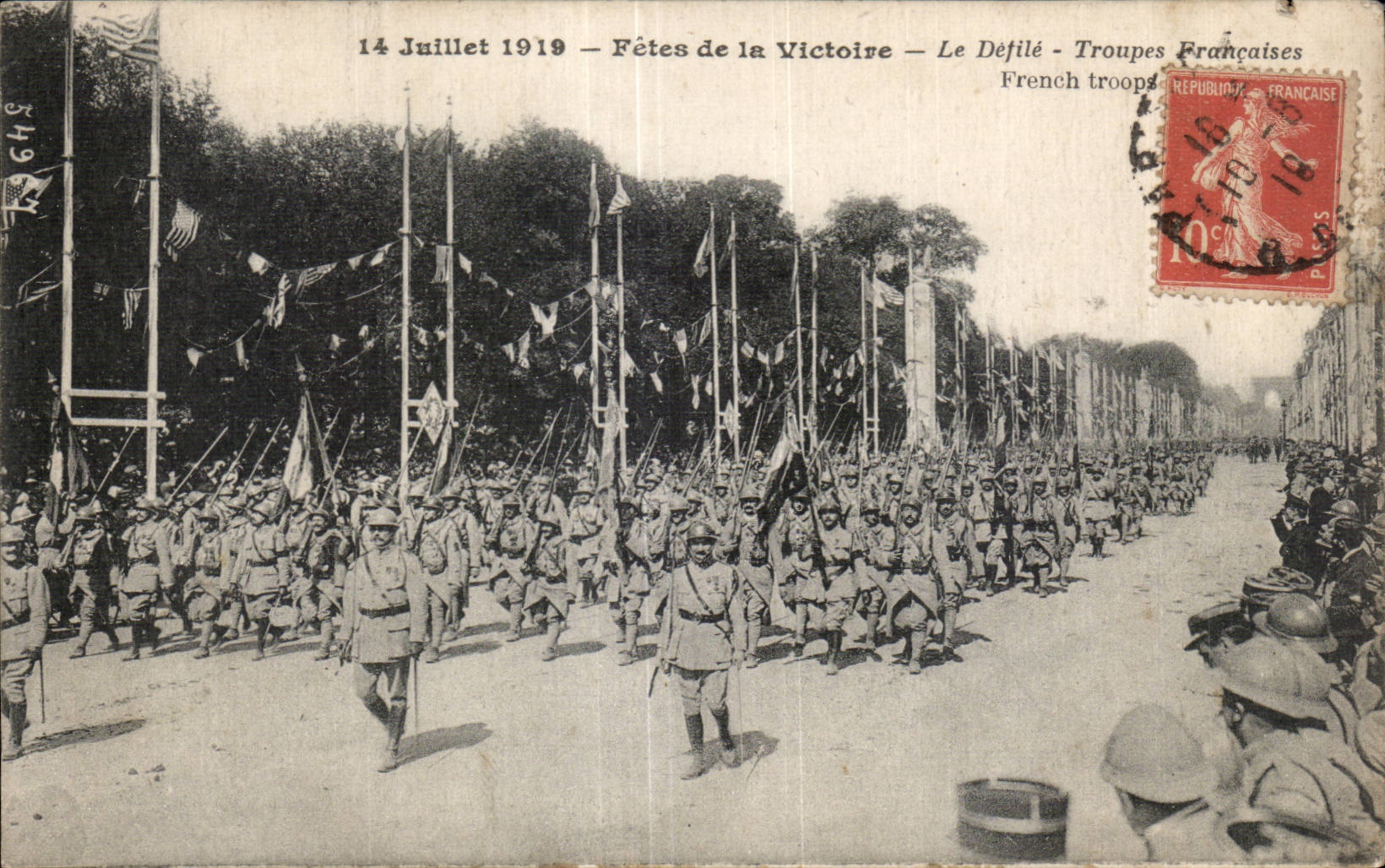 Défilé des troupes françaises — 14 Juillet 1919 — Fêtes de la Victoire — Éditeur non visible