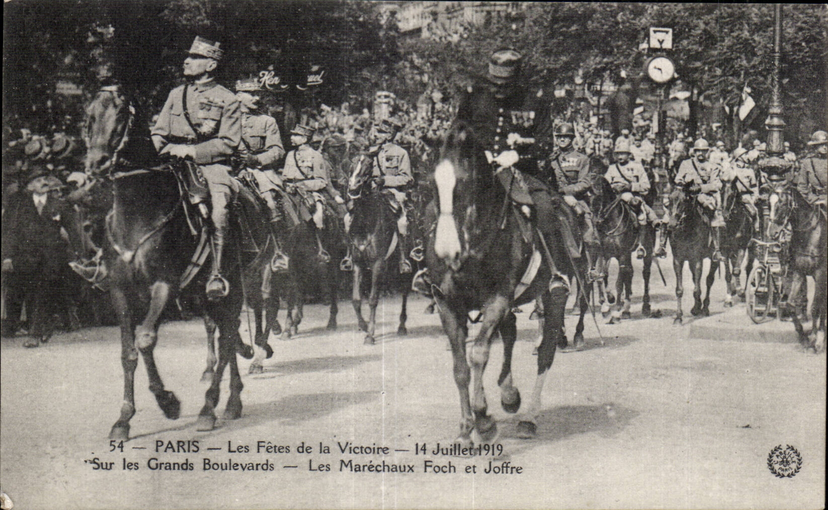Paris — Die Feier der Sieges — 14. Juli 1919 — Marschälle Foch und Joffre