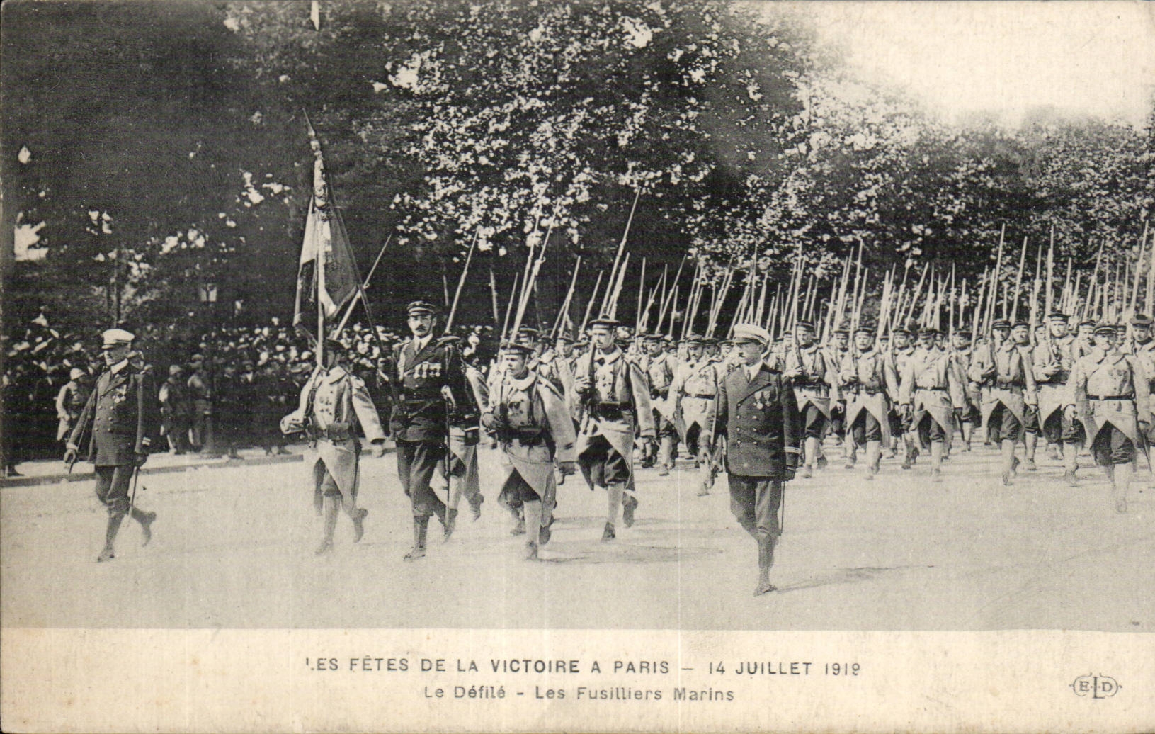 Les Fêtes de la Victoire à Paris — Le Défilé — Les Fusiliers Marins — Éditeur E.D.