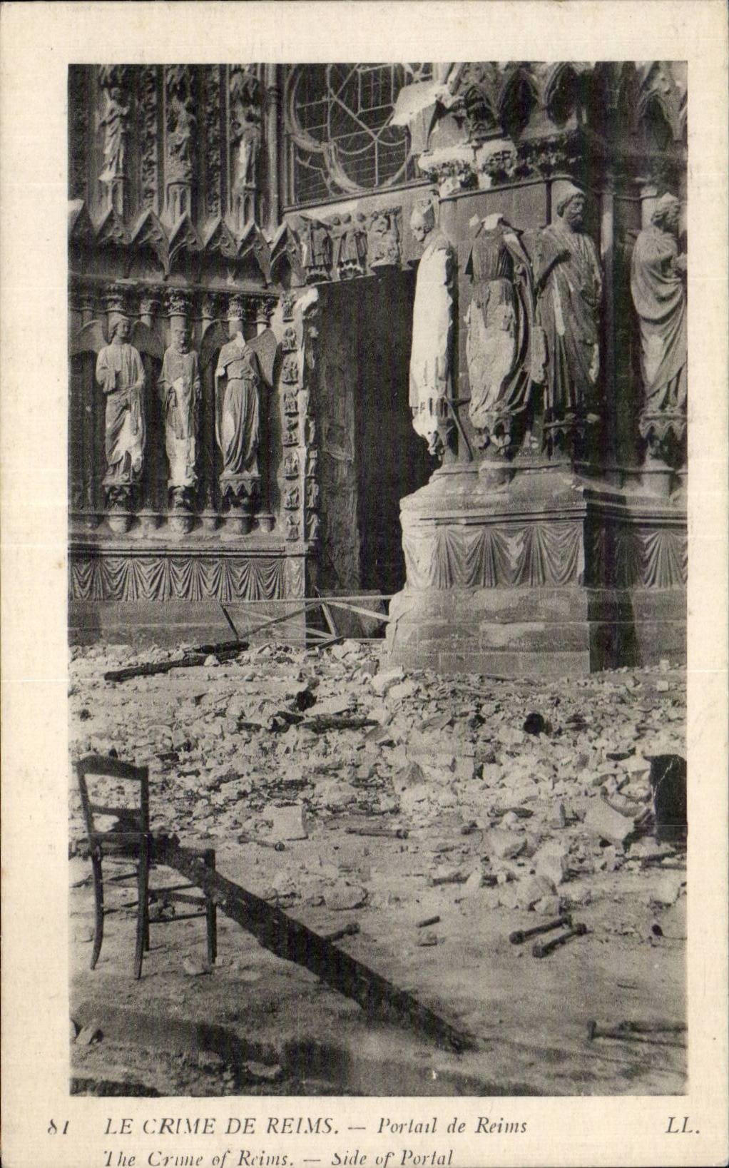 CPA Militaria Le crime de Reims Portail 