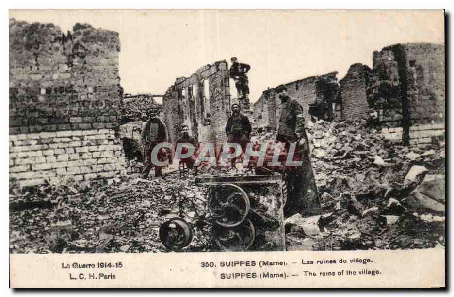 CPA Militaria Suippes Les ruines du village 