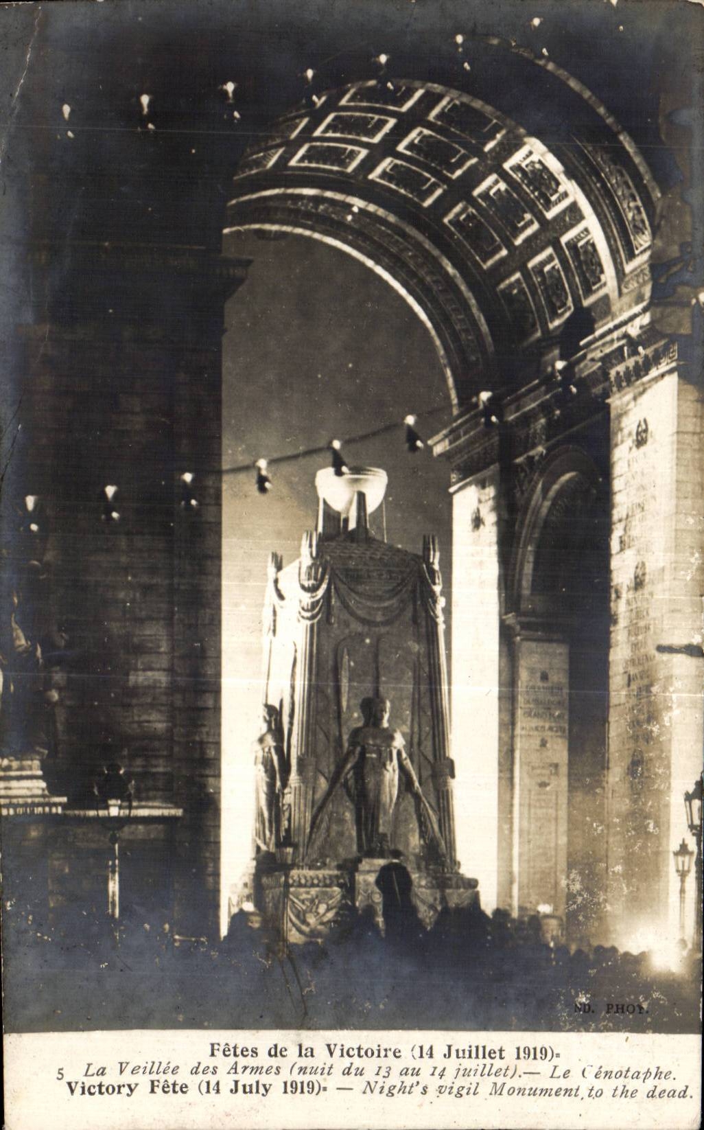 CPA Militaria 14 juillet 1919 Arc de Triomphe La veillee des armes 