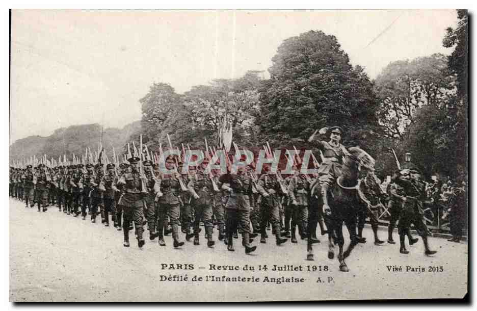 CPA Militaria Paris Revue du 14 juillet 1918 Defile de l infanterie anglaise 