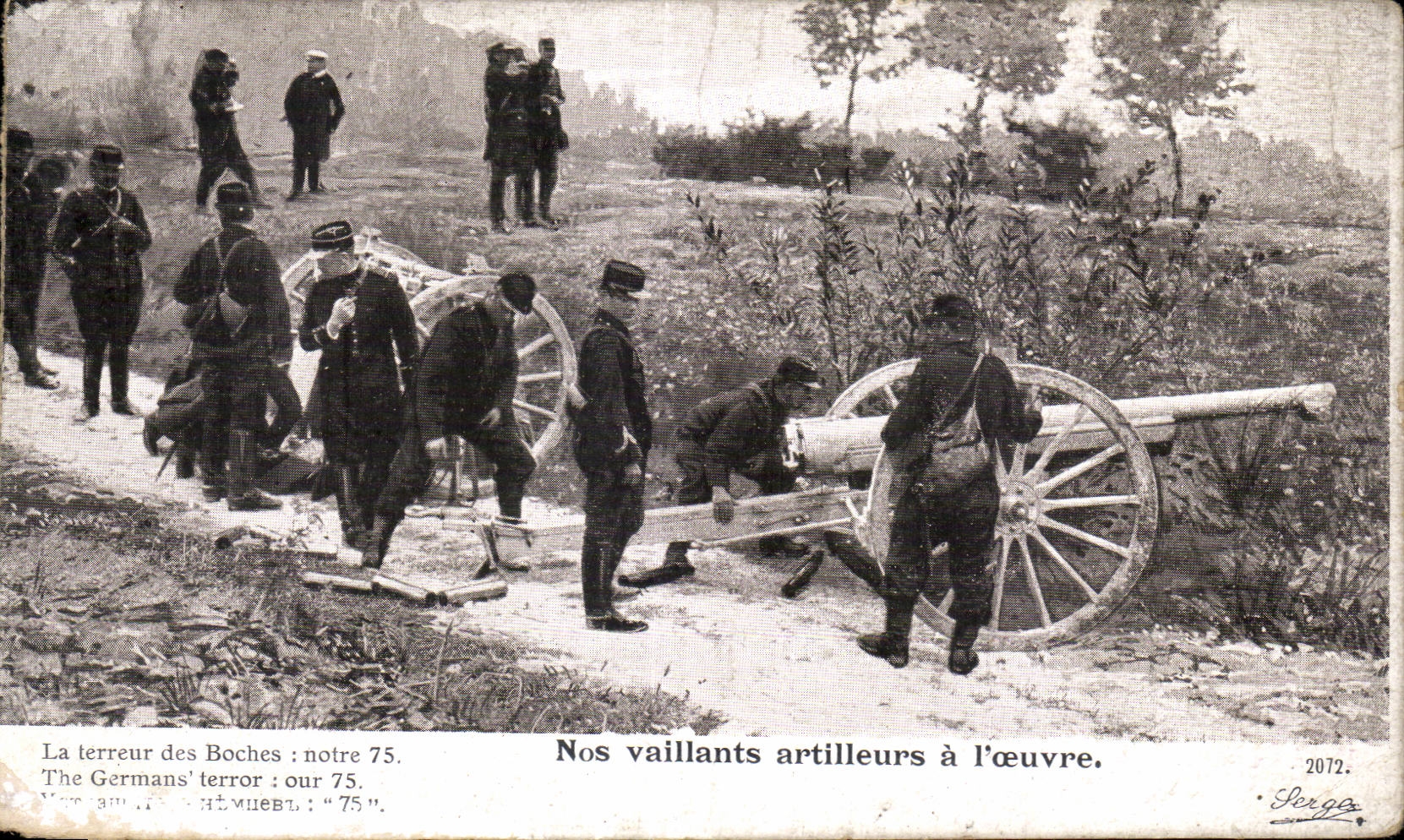 CPA Militaria Nos vaillants artilleurs a l oeuvre