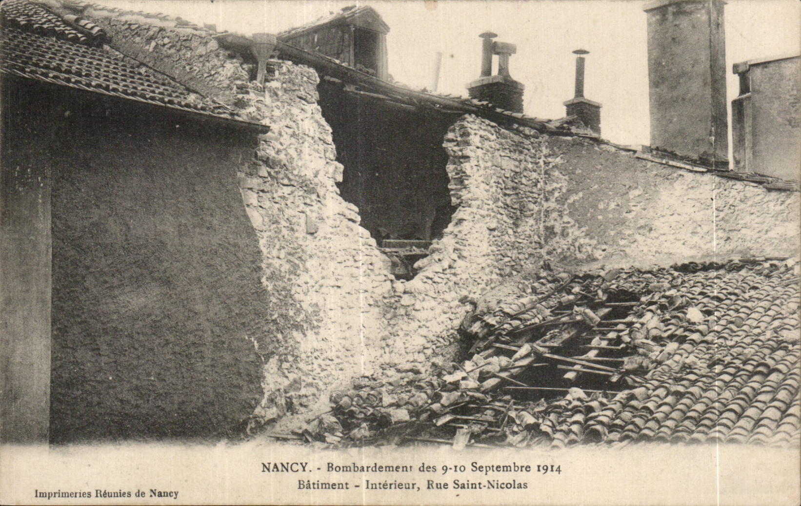 CPA Militaria La grande guerre Nancy Septembre 1914 Batiment Interieur Rue St Nicolas 
