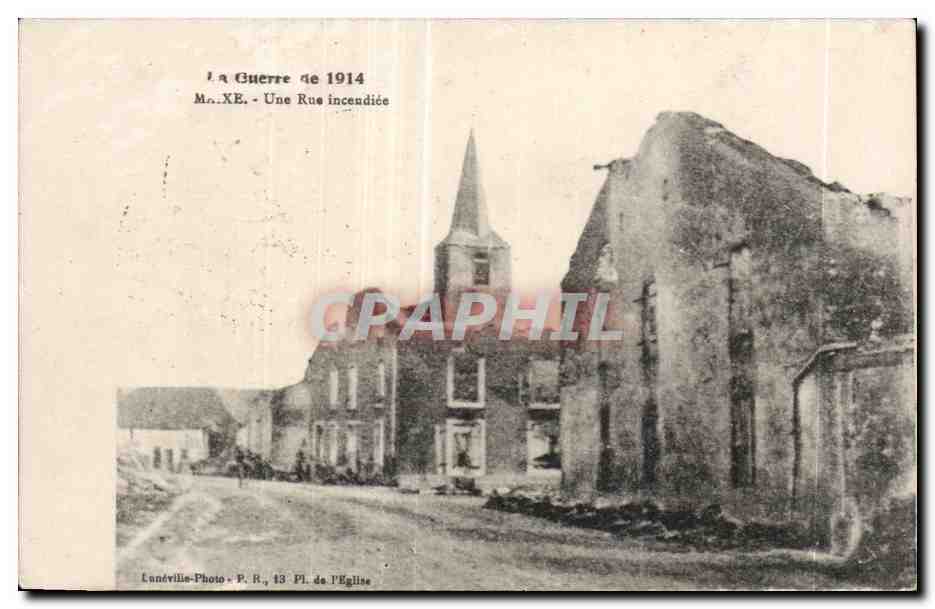 Lunéville - Une Rue incendiée — Photo F. R., Pl. de l'Église, série 13
