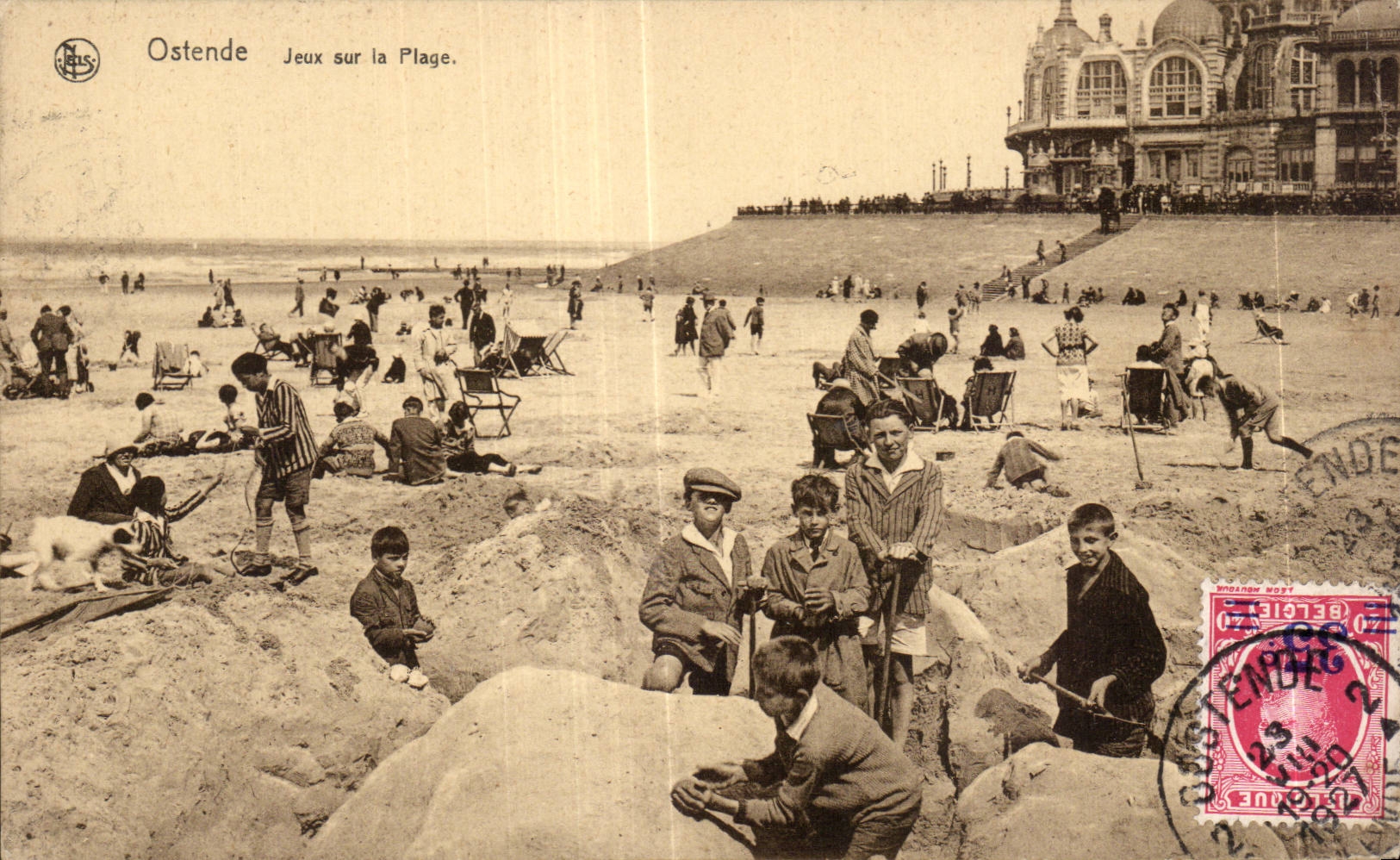 CPA Belgique Ostende Jeux sur la plage 
