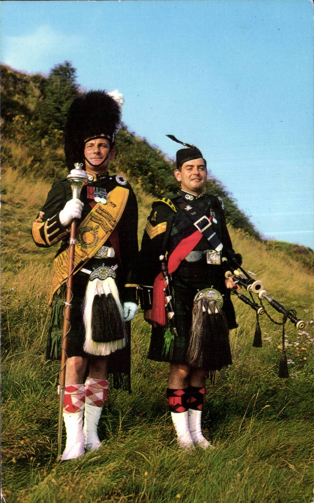 Drum Major and Piper, Argyll and Sutherland Highlanders — Coloumaster International, PT37144