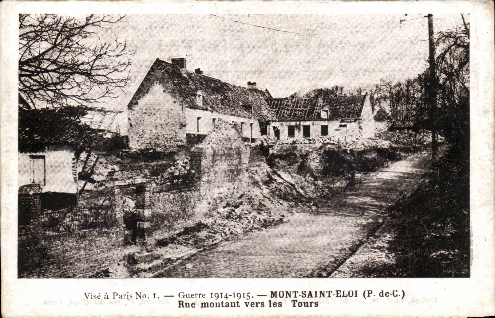 CPA Militaria Guerre 1914 Mont Saint Eloi Rue montant vers les Tours 