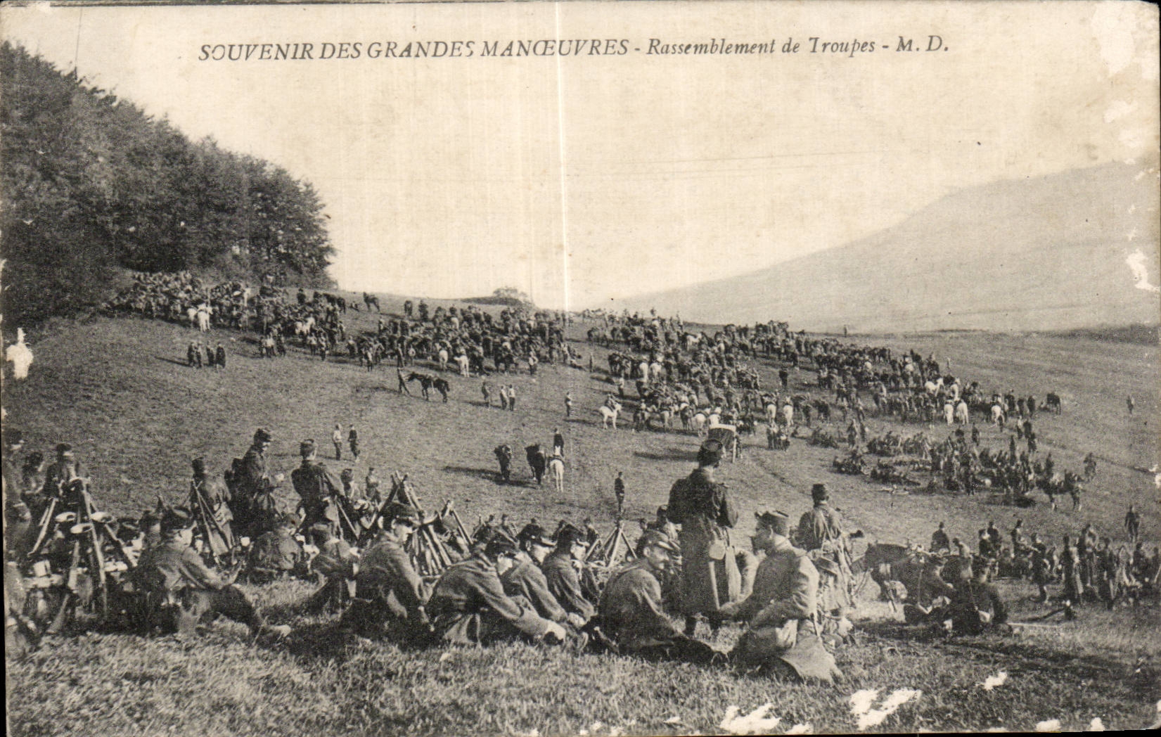 CPA Militaria Guerre 1914 Souvenir des grande manoeuvres Rassemblement des troupes
