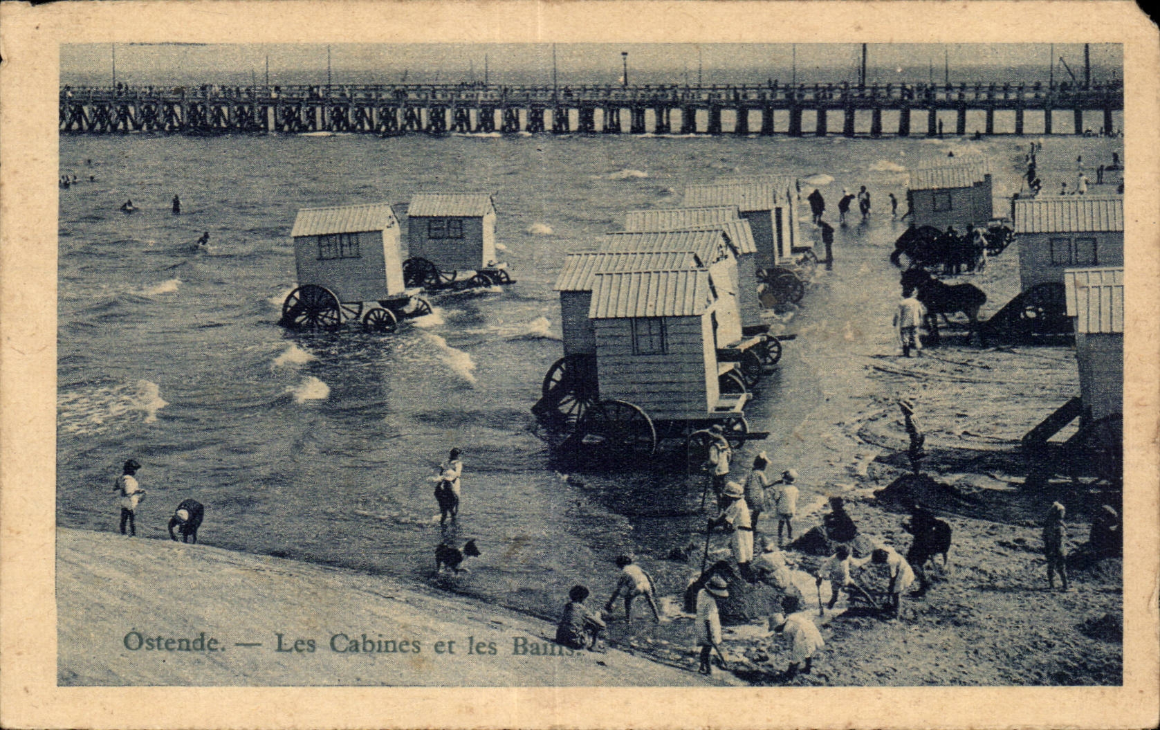 CPA Belgique Ostende Les cabines et les bains 