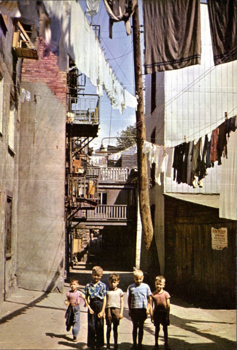 CPA Wash Day Rue Sous le Cap Quebec Sous le Cap Street Canada