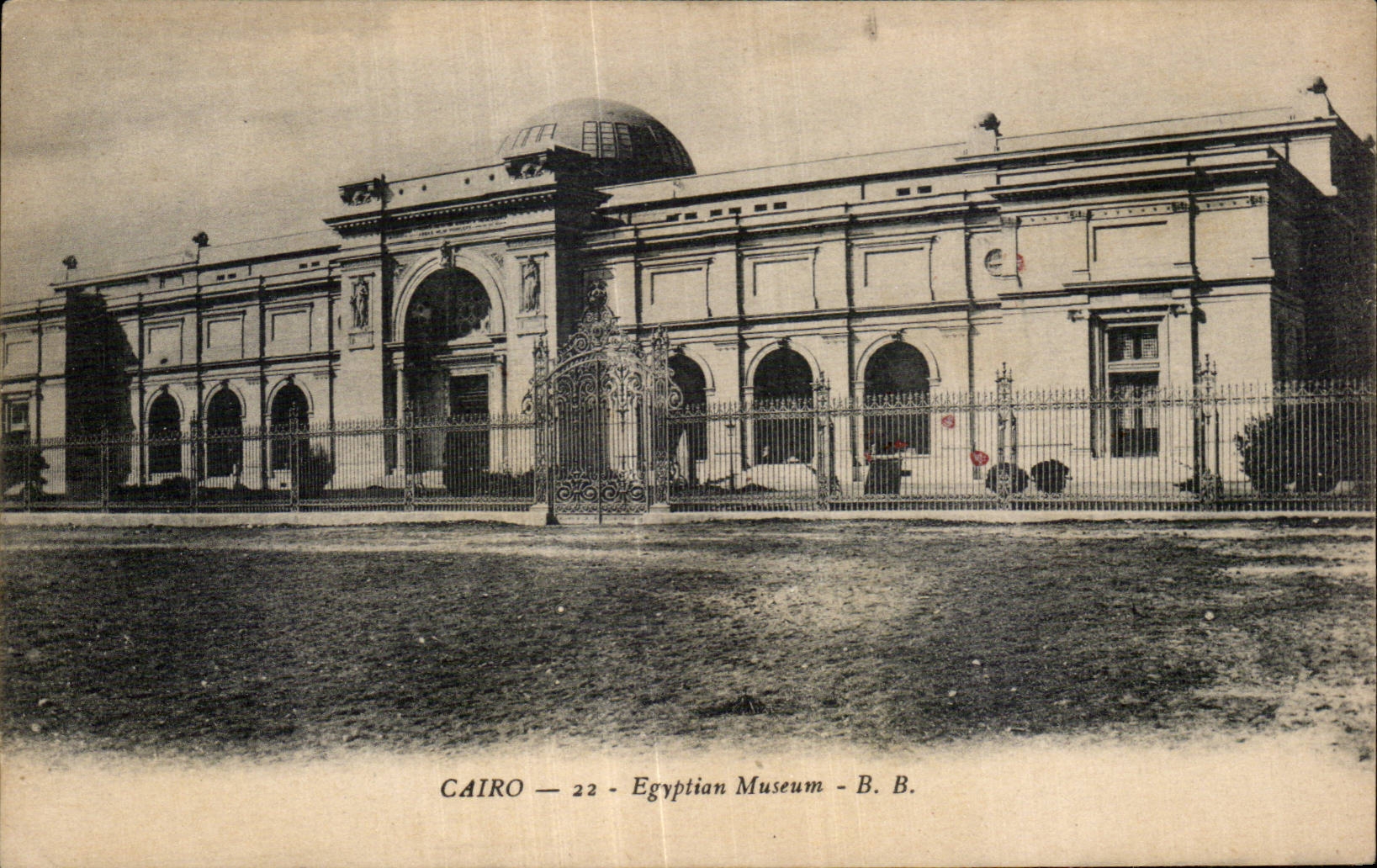 CPA Egypt Egypte Le Caire Cairo Egyptian museum
