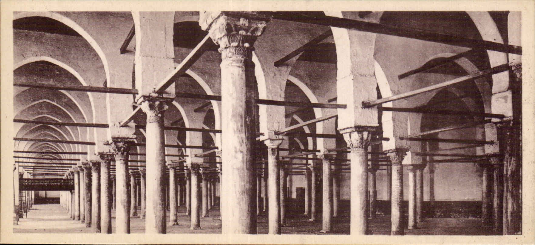 CPA Egypt Egypte Le Caire Interieur de la mosquee d Amru