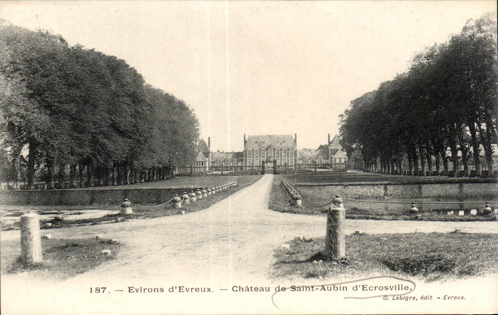 CPA Evreux Environs Chateau de Saint Aubin d Ecrosville
