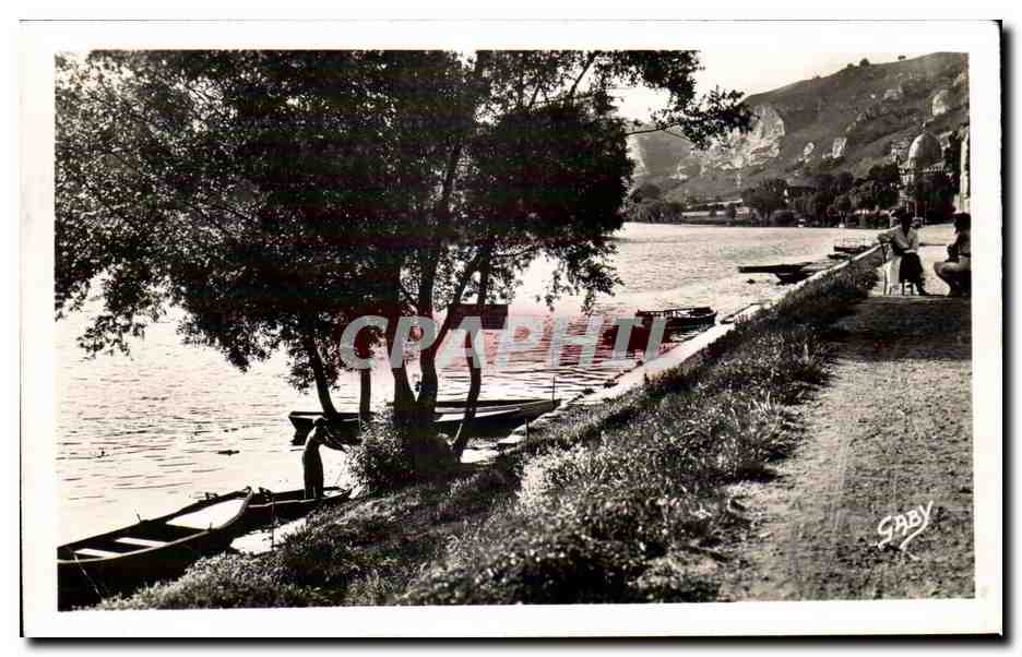 CPSM Les Andelys Le quai de la Seine 
