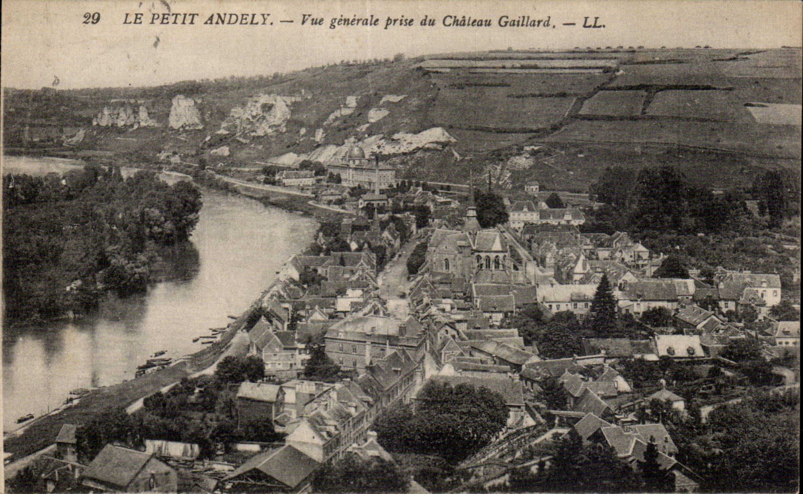 Le Petit Andely — Vue générale prise du Château Gaillard — LL.