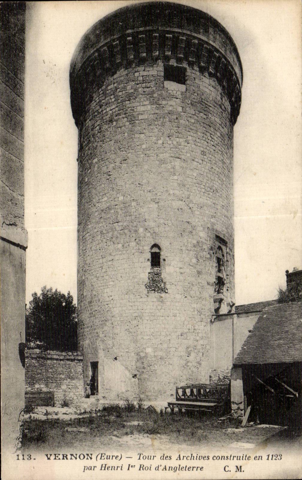 CPA Vernon Tour des archives construite en 1123 par Henri1er roi d angleterre