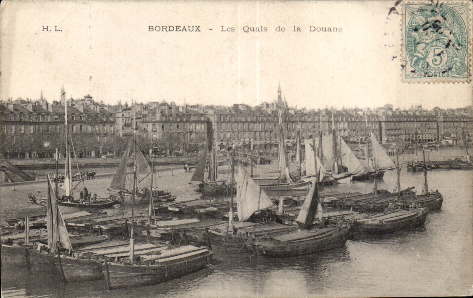 CPA Bordeaux Les Quais de la Douane Bateaux 