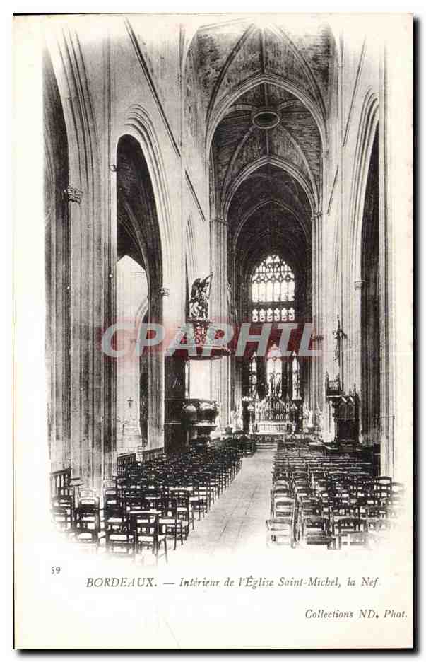 CPA Bordeaux Interieur de I Eglise Saint Michel la Nef
