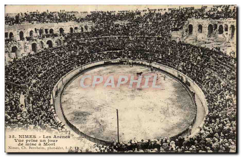 CPA Nimes Les Arenes Vue pvise un jour de mise a Mort Corrida Taureau 