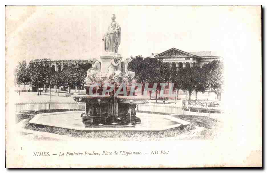 CPA Nimes La Fontaine Pradier Place de I Esplanade