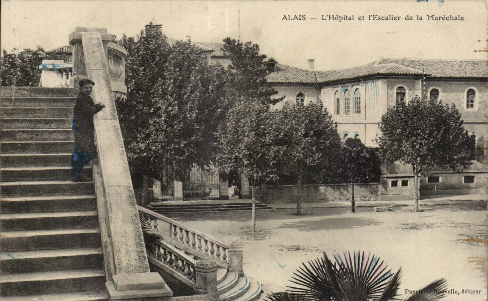 CPA Alais L Hopital et I Escaller de la Marechale