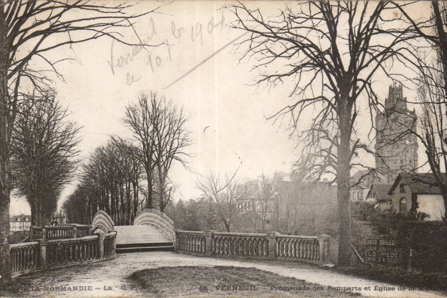 Verneuil - Promenade des Remparts et Église de la Madeleine