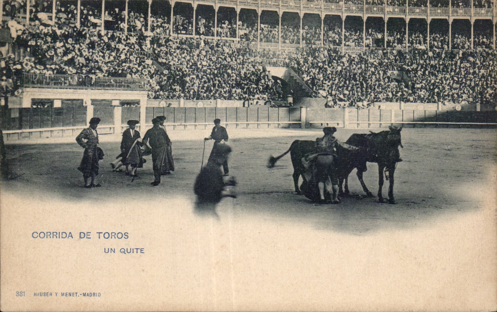 CPA Corrida De Toros Un Quite 
