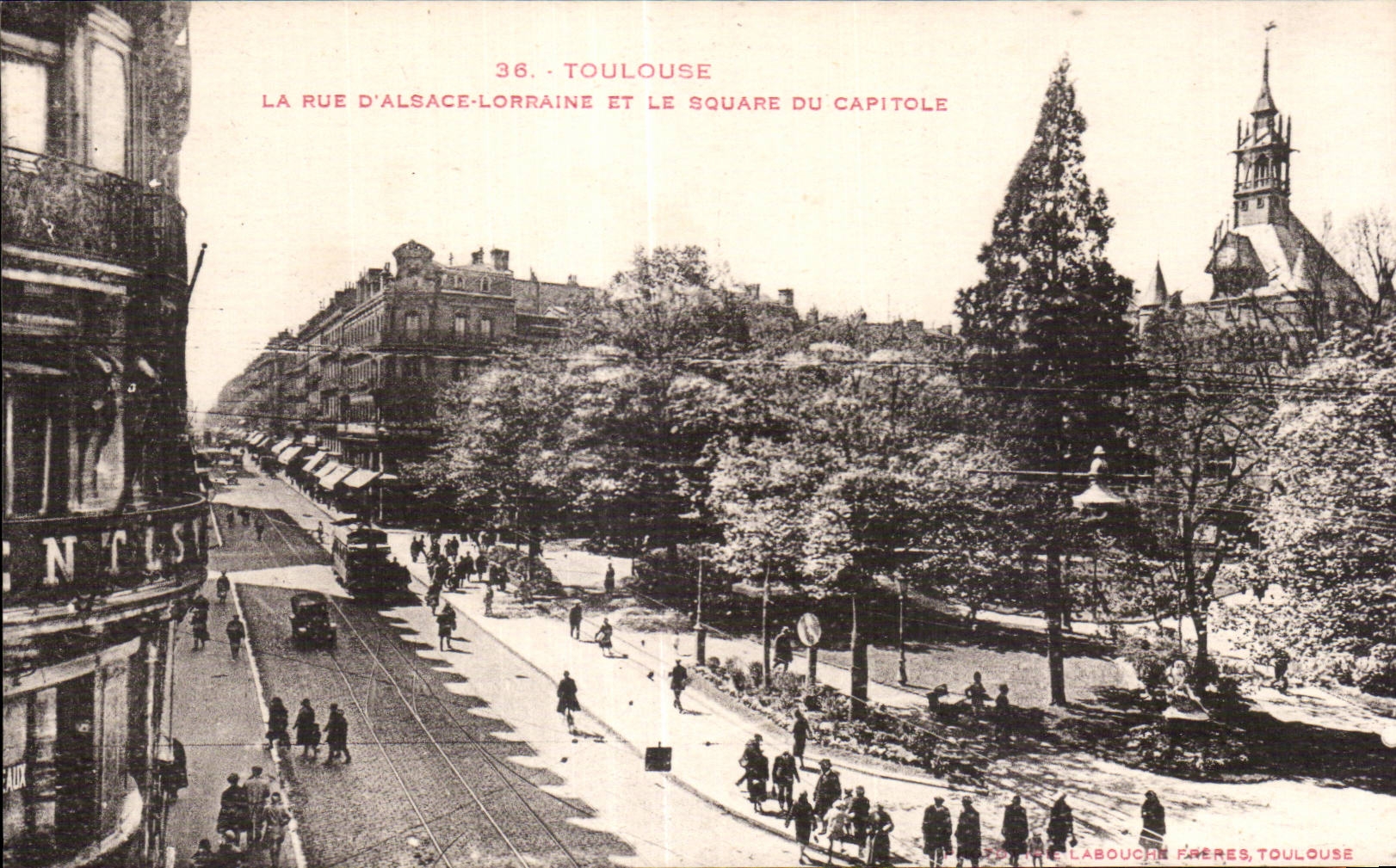 CPA Toulouse La Rue D Alsace Lorraine et le square du capitole
