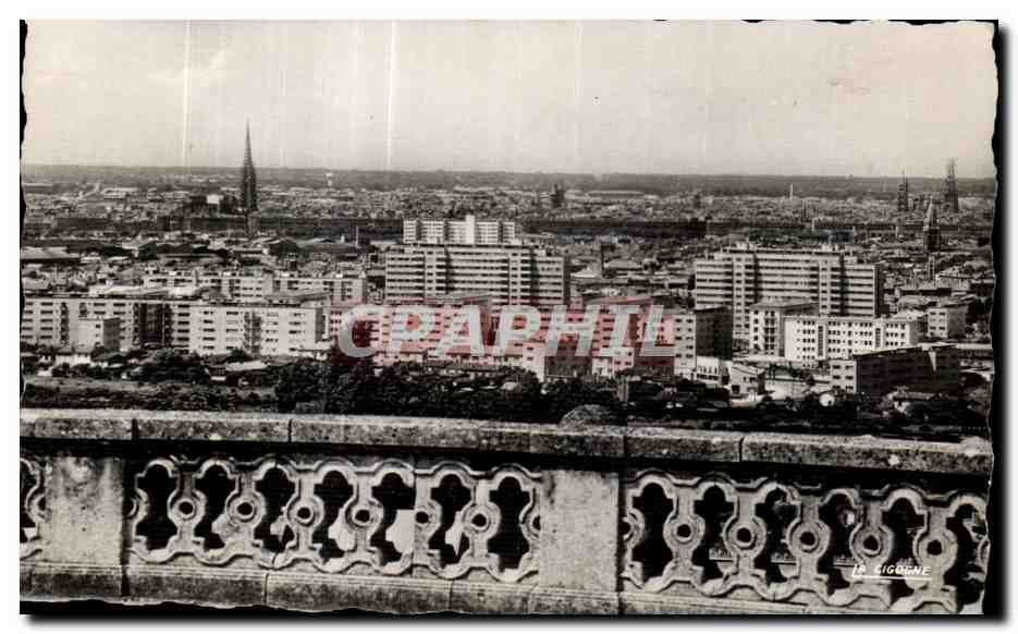 CPSM Bordeaux Vue generale et la cite Pincon 