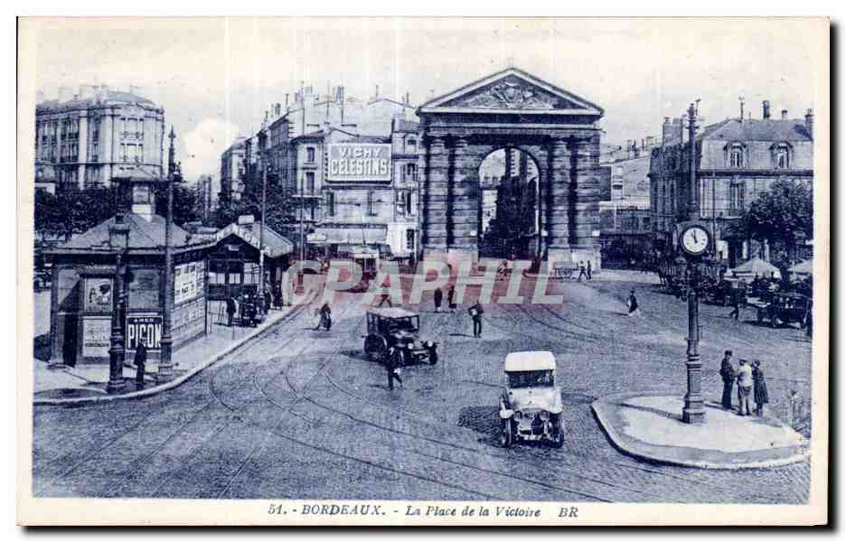 CPA Bordeaux La place de la Victoire 