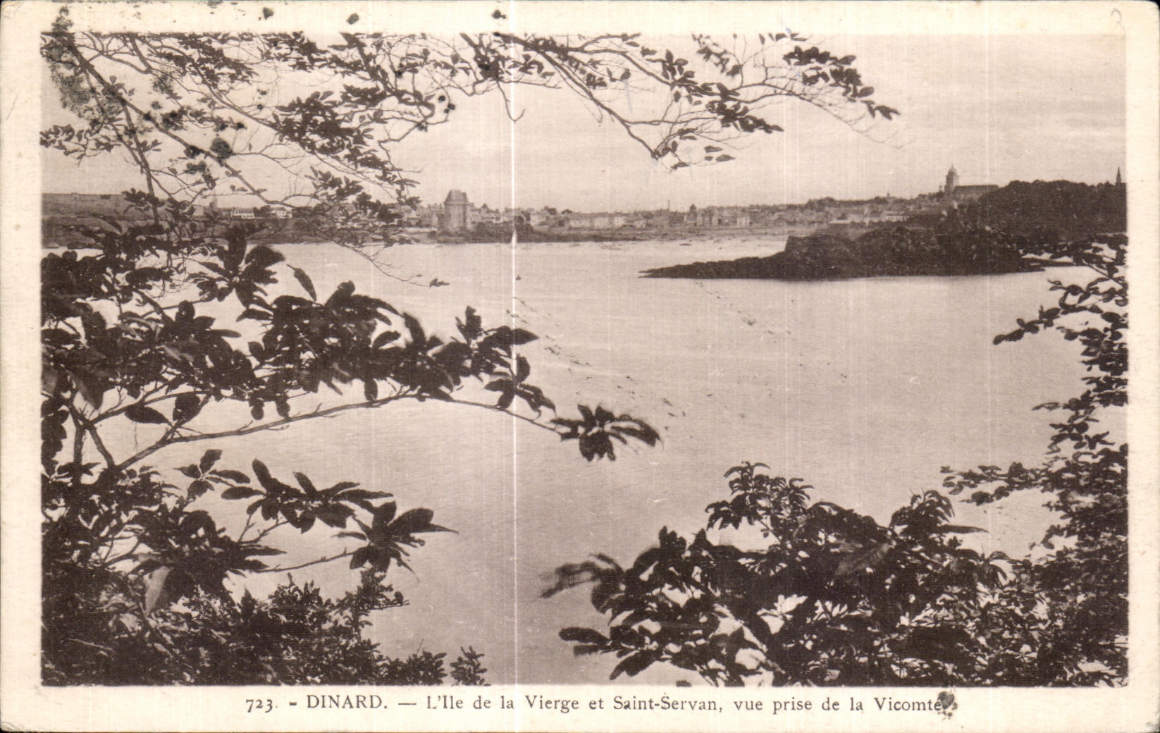 Dinard — L'Île de la Vierge et Saint-Servan, vue prise de la Vicomté