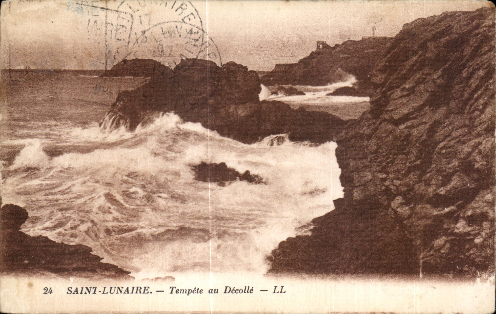 CPA Saint Lunaire Tempete au Decolle