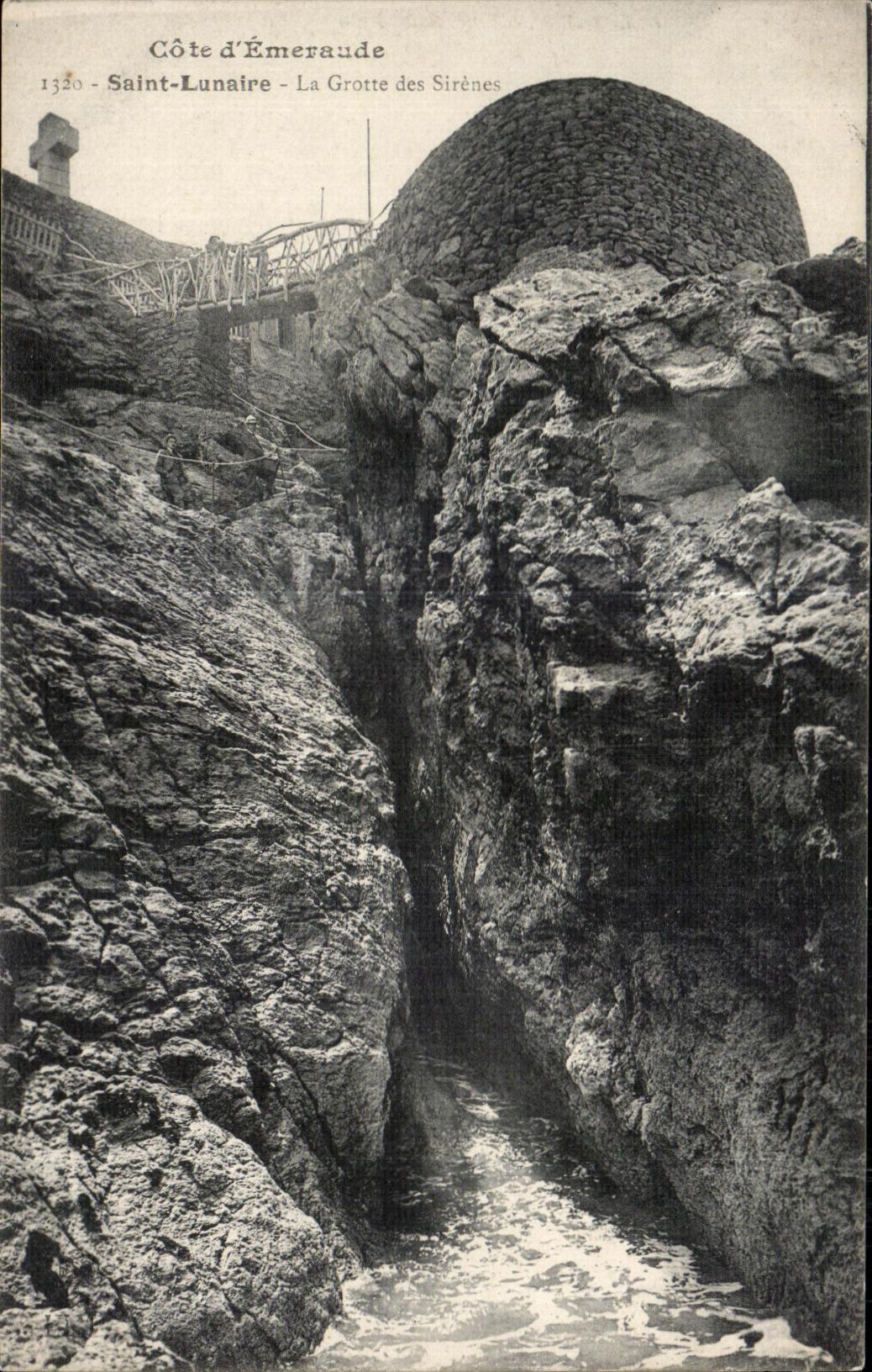 CPA Cote d Emeraude Saint Lunaire La Grotte des Sirenes