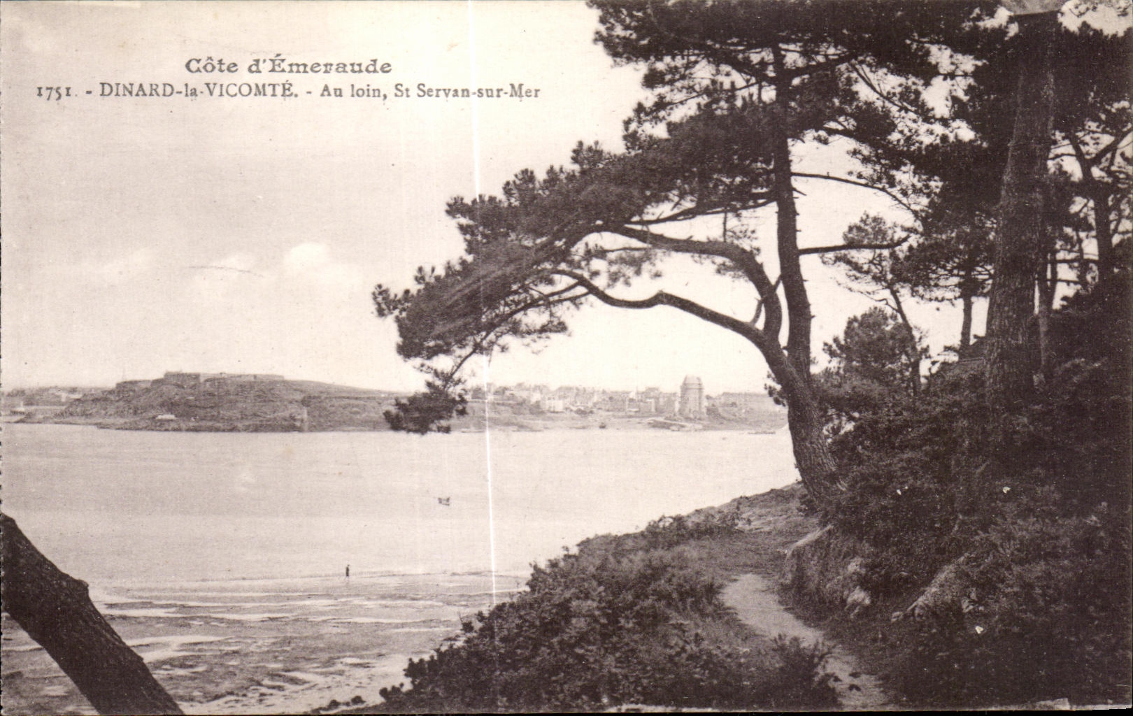Côte d'Émeraude — Dinard-la-Vicomté, au loin St Servan-sur-Mer — Laurent-Nel, Rennes