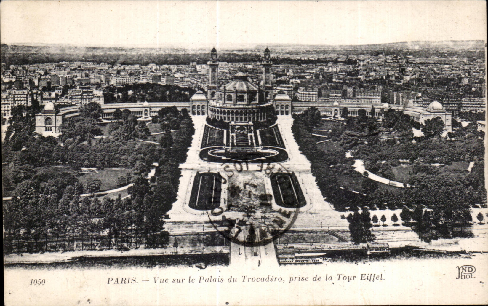 CPA Paris Vue Sur le Palals du Trocadero Prise de la Tour Eiffet