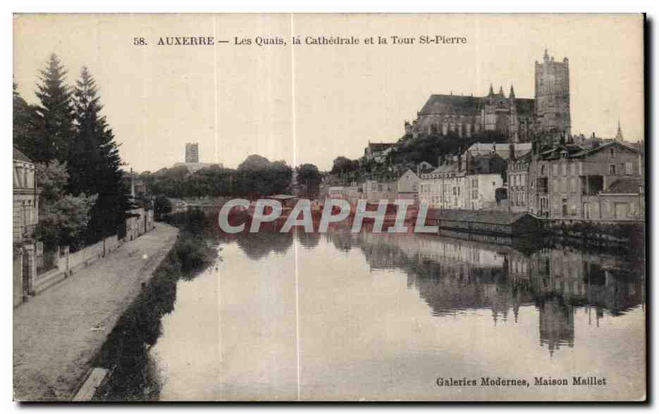 CPA Auxerre Les Quais la Cathedrale et la Tour st Pierre