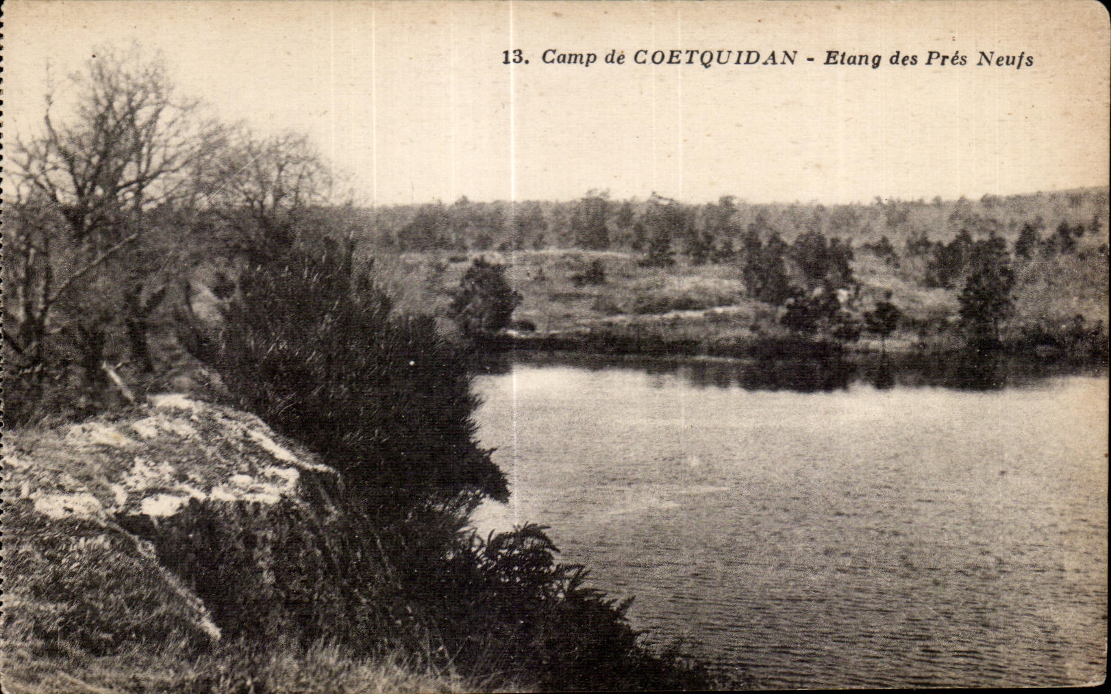 Camp de Coetquidan - Etang des Prés Neufs — J. Berthaux, phot. édit. Guer