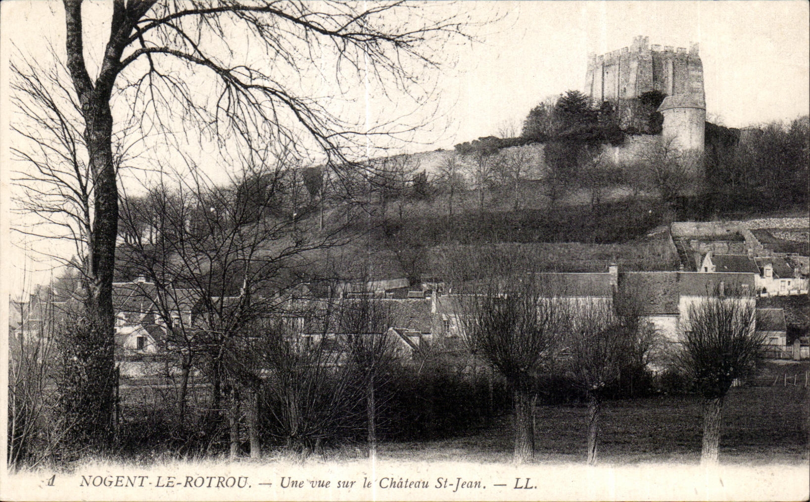 Nogent-le-Rotrou — Ansicht des Schlosses St-Jean — LL