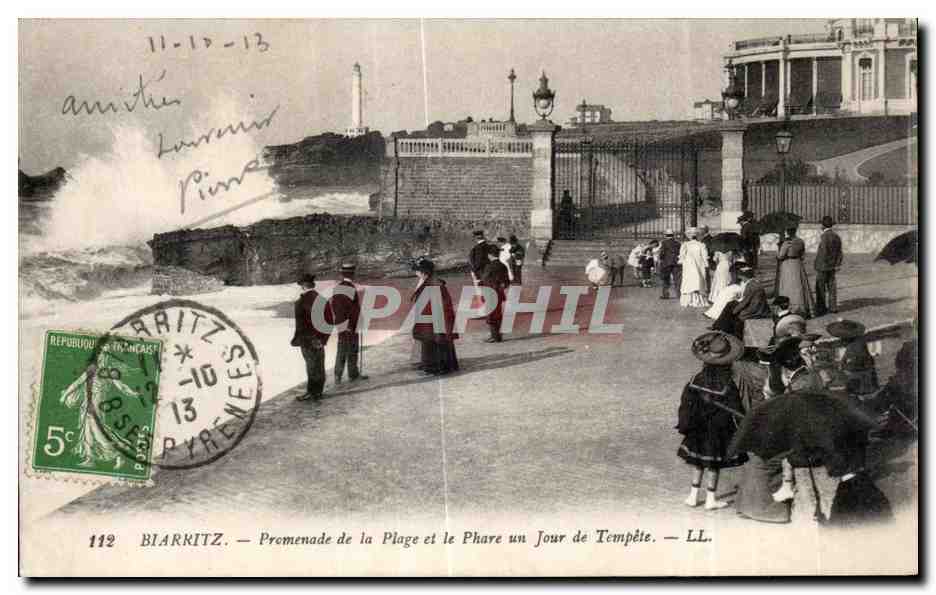 CPA Biarritz Promenade de la Plage et le Phare un Jour de Tempete