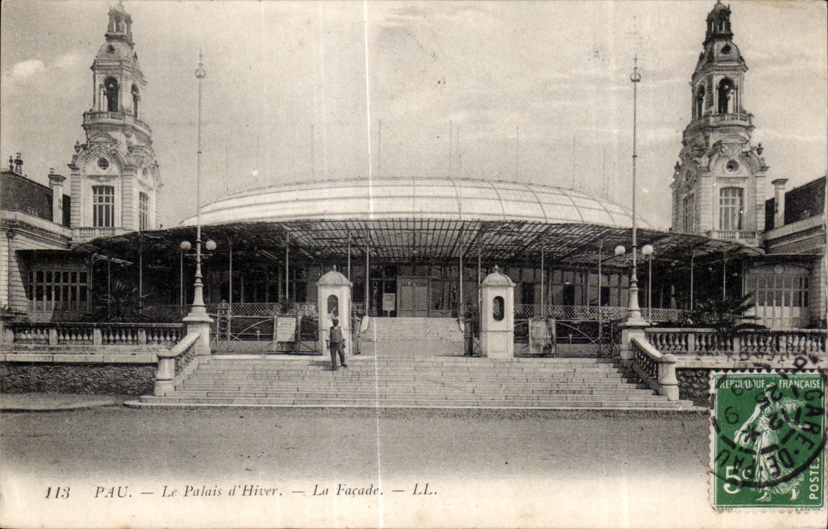Pau — Le Palais d'Hiver — La Façade — LL. — N° 113